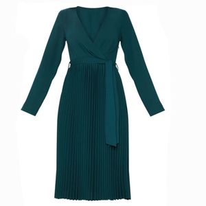 Emerald Green Long sleeve Pleated Midi dress